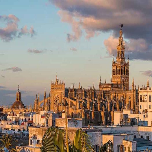 Excursión a Sevilla desde Málaga: ¡Visita la ciudad con Zonetransfers a un precio increíble!